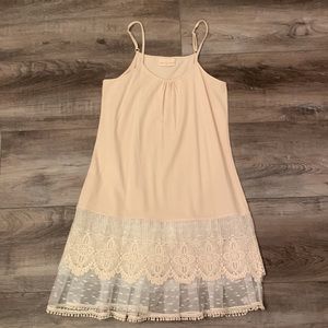 NWOT Winter Lennon coastal boho cami/minidress with lace hem and crinoline